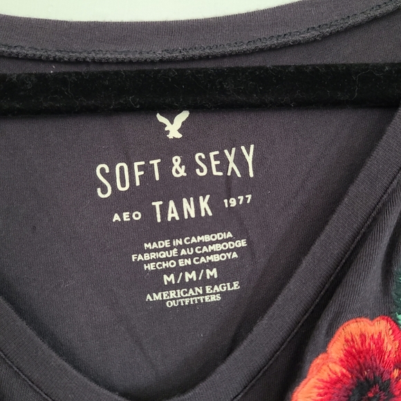 American Eagle embroidered tank top - Picture 3 of 4